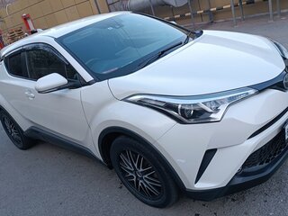 2017 Toyota C-HR I, белый, 1500000 рублей, вид 3