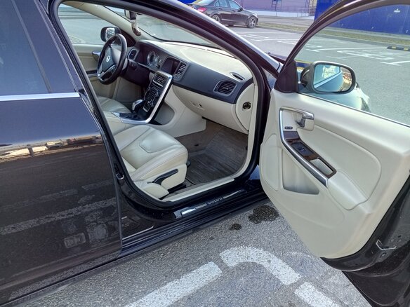 2013 Volvo S60 II, коричневый - вид 24