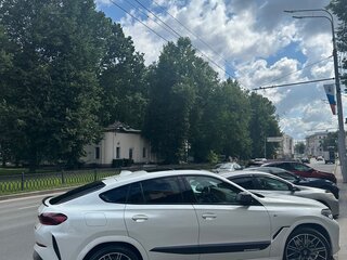 2021 BMW X6 40d III (G06), белый, 9600000 рублей, вид 5