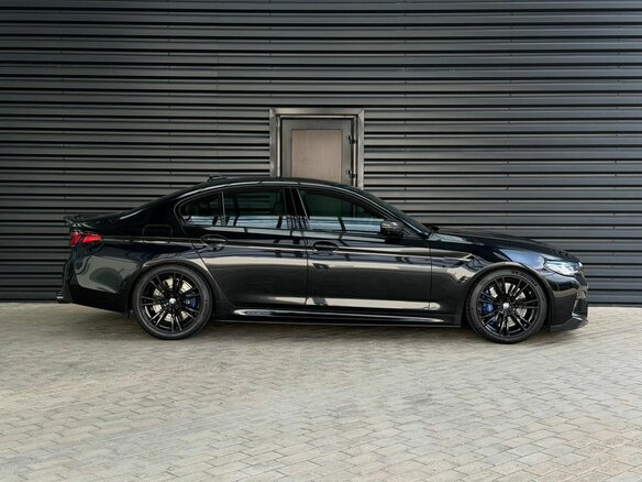 2018 BMW M5 Competition VI (F90), чёрный, 7313000 рублей - вид 5