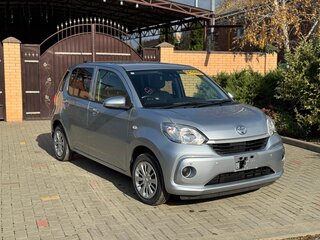 2019 Toyota Passo III Рестайлинг, серебристый, 920000 рублей, вид 1