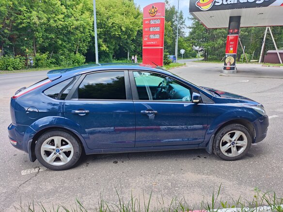 2011 Ford Focus II Рестайлинг, синий - вид 4