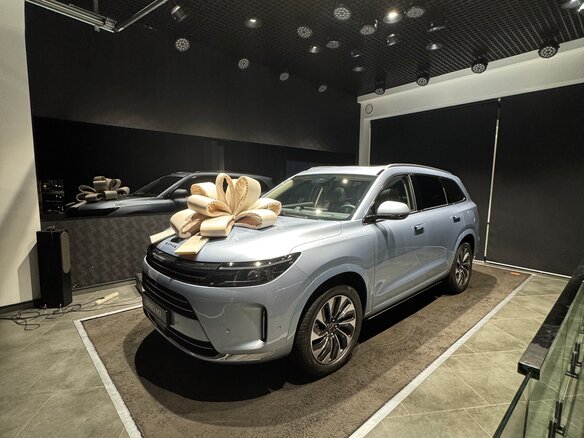 2024 Seres M7, голубой, 5390000 рублей - вид 5