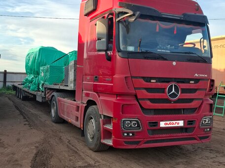 2012 Mercedes-Benz Actros, красный, 3000000 рублей, вид 3