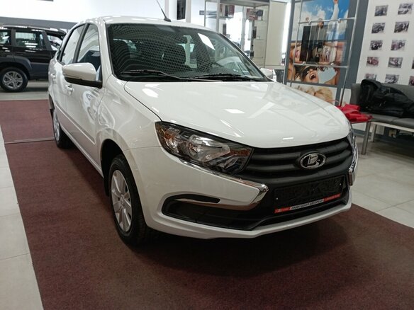 2026 Lada (ВАЗ) Granta I Рестайлинг, белый - вид 2