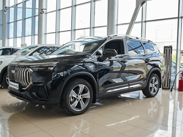 2026 Geely Okavango I Рестайлинг, чёрный, 4085990 рублей - вид 4
