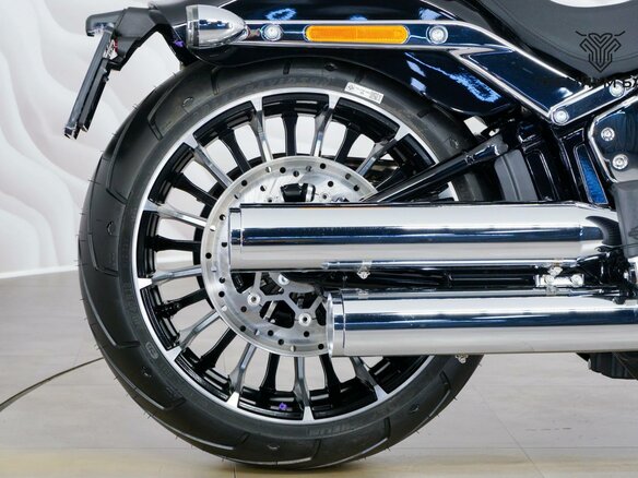 2025 Harley-Davidson Breakout, чёрный, 3099000 рублей - вид 8