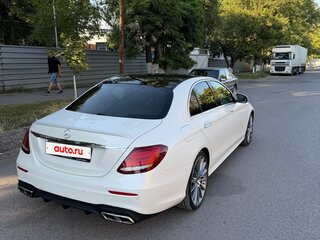 2017 Mercedes-Benz E-Класс 400 V (W213, S213, C238), белый, 3800000 рублей, вид 4