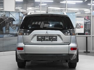 2010 Mitsubishi Outlander II Рестайлинг, серебристый, 999000 рублей, вид 5