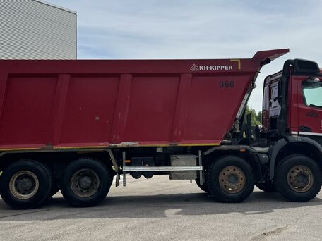 2021 Mercedes-Benz Arocs, красный, 8800000 рублей, вид 4