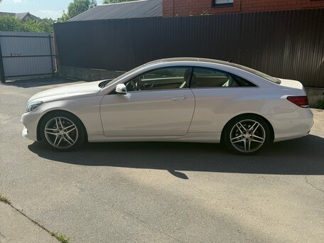 2016 Mercedes-Benz E-Класс 200 IV (W212, S212, C207) Рестайлинг, белый, 3100000 рублей, вид 4