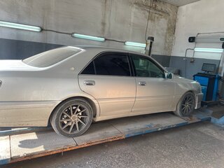 2001 Toyota Crown XI (S170), серый, 950000 рублей, вид 4