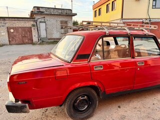 2000 Lada (ВАЗ) 2105, красный, 70000 рублей, вид 4