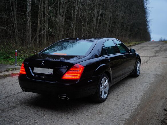 2011 Mercedes-Benz S-Класс 350 V (W221) Рестайлинг, чёрный - вид 4