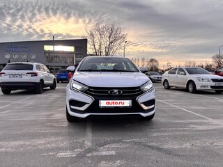 2024 Lada (ВАЗ) Vesta I Рестайлинг (NG), белый, 1310000 рублей, вид 2