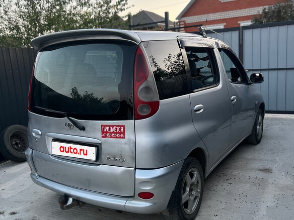 2002 Toyota FunCargo, серый, 400000 рублей - вид 11