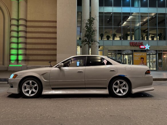 1996 Toyota Mark II VII (X90), белый, 730000 рублей - вид 6