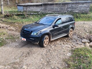 2010 Mercedes-Benz GL-Класс 500 I (X164) Рестайлинг, чёрный, 1900000 рублей, вид 1