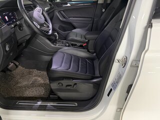 2021 Volkswagen Tiguan II Рестайлинг, белый, 2790017 рублей, вид 4