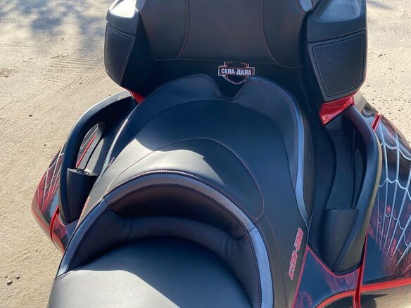 2011 BRP Can-Am Spyder, красный, 1100000 рублей - вид 8