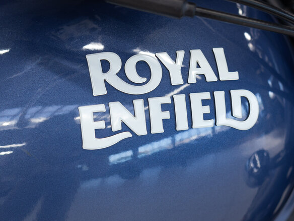 2026 Royal Enfield Classic 650, синий, 703000 рублей - вид 15