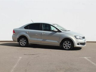2013 Volkswagen Polo V, бежевый, 820000 рублей, вид 3