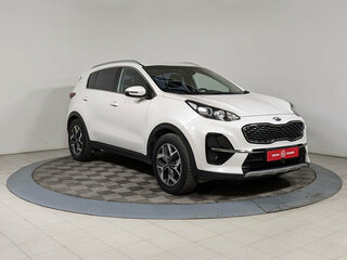 2018 Kia Sportage IV Рестайлинг, белый, 1924500 рублей, вид 2