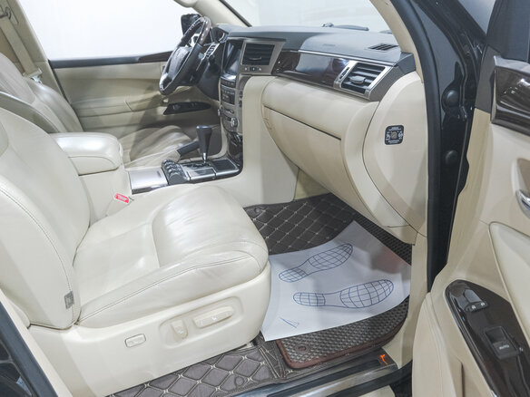 2013 Lexus LX 570 III Рестайлинг, чёрный, 4069000 рублей - вид 15