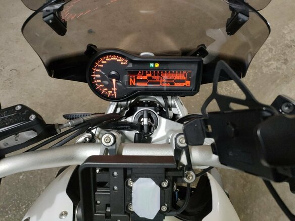 2018 BMW R 1200 R, белый, 840000 рублей - вид 4