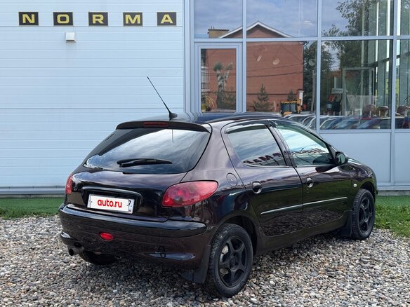 2007 Peugeot 206, чёрный - вид 4