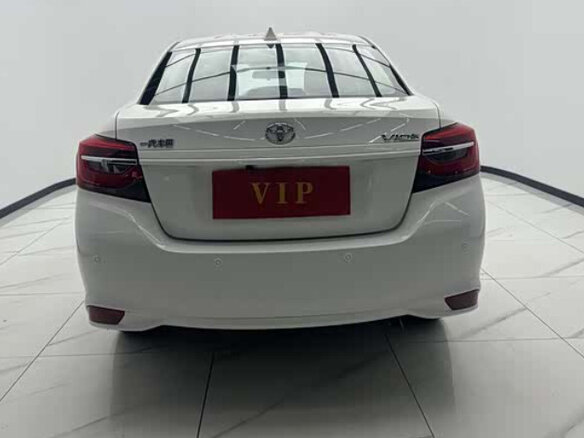 2022 Toyota Vios III, белый - вид 4