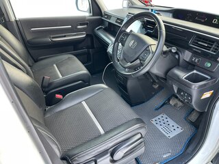 2016 Honda Stepwgn Spada V, белый, 2100000 рублей, вид 5