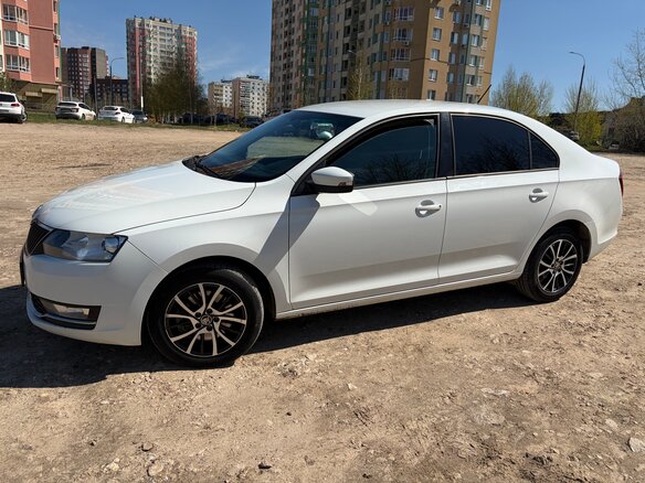 2018 Skoda Rapid I Рестайлинг, белый, 960000 рублей - вид 16