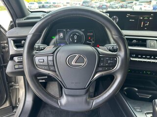 2022 Lexus UX 300e I, серебристый, 2510025 рублей, вид 4