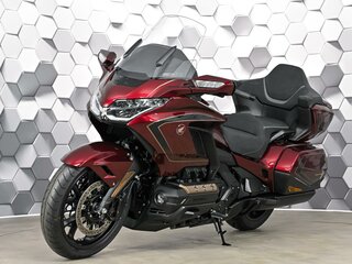 2025 Honda GL 1800 Gold Wing, красный, 3649000 рублей, вид 2