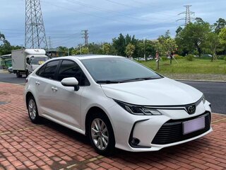 2023 Toyota Corolla Sporty XII (E210) Рестайлинг, белый, 1477700 рублей, вид 3
