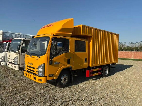 2026 Isuzu Elf (N-series), золотистый, 4650000 рублей - вид 21