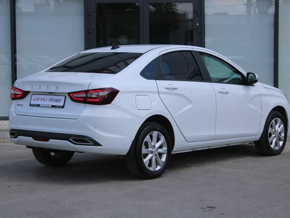 2024 Lada (ВАЗ) Vesta I Рестайлинг (NG), белый, 1392000 рублей - вид 4