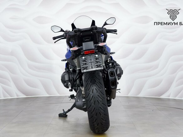 2025 BMW R 1300 RS, синий, 2499000 рублей - вид 6