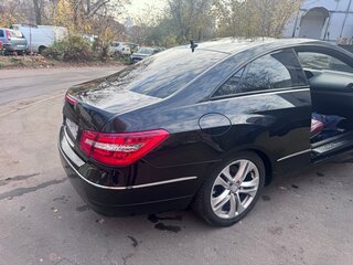 2012 Mercedes-Benz E-Класс 200 7G-Tronic IV (W212, S212, C207), чёрный, 1500000 рублей, вид 3