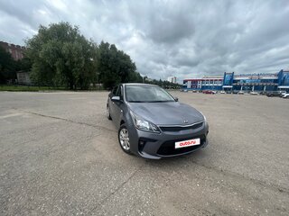 2018 Kia Rio IV, серый, 1350000 рублей, вид 2