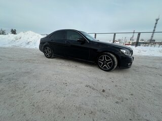 2013 Mercedes-Benz C-Класс 250 III (W204) Рестайлинг, чёрный, 1390000 рублей, вид 3