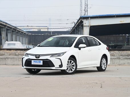 2026 Toyota Corolla XII (E210), белый, 2370000 рублей, вид 1
