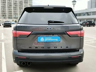 2023 Toyota Sequoia III, серый, 9000000 рублей, вид 4