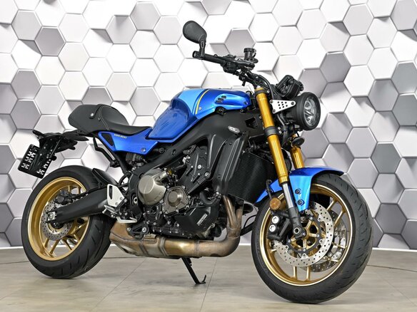 2024 Yamaha XSR900, синий, 1097000 рублей