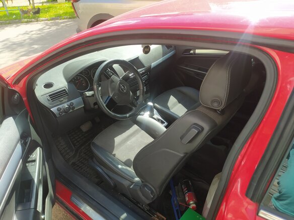 2009 Opel Astra GTC H Рестайлинг, красный, 450000 рублей - вид 11