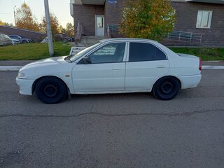 1998 Mitsubishi Lancer VII, белый, 145000 рублей, вид 3