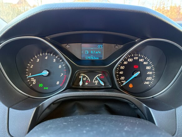 2015 Ford Focus III, белый, 750000 рублей - вид 14