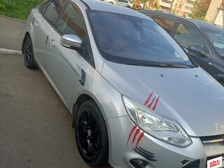 2013 Ford Focus III, серебристый, 750000 рублей, вид 3