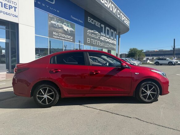 2020 Kia Rio IV, красный, 1399000 рублей - вид 7